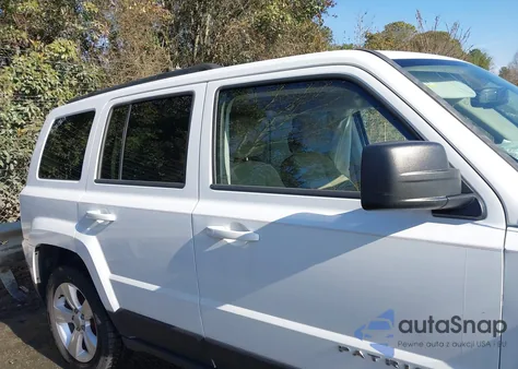 2015 Jeep Patriot Latitude z USA, uszkodzony, nr VIN 1C4NJPFA3FD203476